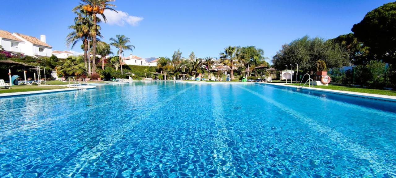 Lägenhet Precioso Atico En Playa Con Piscina Estepona